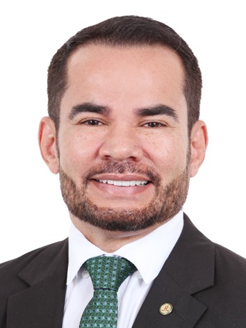 Defensor Stélio Dener